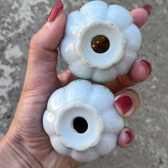 Excellent condition vintage salt and pepper shakers - Picture 6 of 8